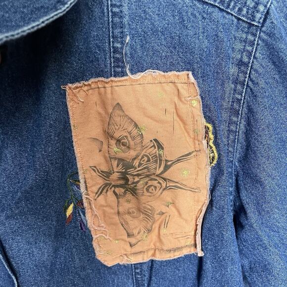 AGAPO Vintage Denim Long Sleeve Button Jacket with Embroided Patches Size Medium - Picture 7 of 9